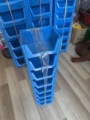 aptek seymur фото: Mavi rəngli plastik saxlama qutuları. Üst-üstə yığılan konstruksiyaya — 1