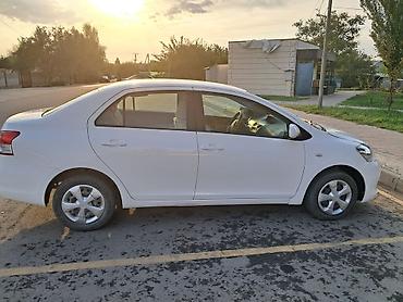 авто ярис: Toyota Yaris: 2009 г., 1.3 л, Автомат, Седан — 9