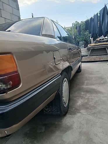 sprinter 4 4: Audi 100: 1984 г., 2.2 л, Механика, Бензин, Седан — 2