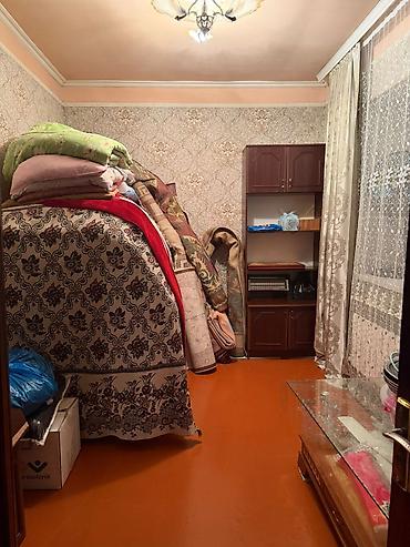 Həyət evləri və villaların satışı: Satılır: həyət evi Təsvir: - Daş hasarla əhatələnmiş, iri taxta/metal — 23
