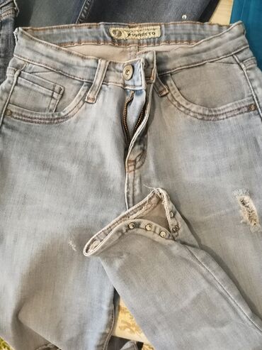 Pantalone: M, Visok struk, Ravne nogavice — 23