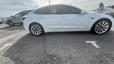 электрони машина: Tesla Model 3: 2020 г., Автомат, Электромобиль, Седан — 4