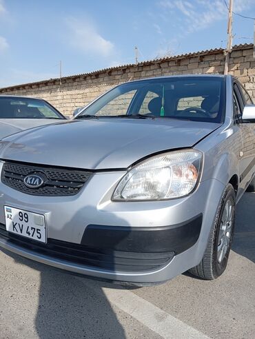 фольксваген поло хэтчбек: Kia Rio: 1.4 l | Hetçbek