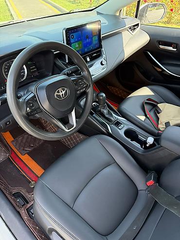 audi 8: Toyota Corolla: 2019 г., 1.8 л, Вариатор, Гибрид, Седан — 5