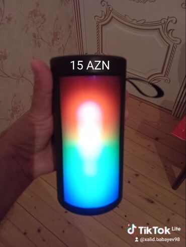 Математика: RGB işıqlı portativ Bluetooth kolon - Silindrik dizayn, ön paneldə
