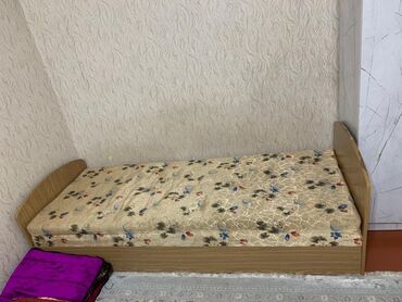 купить кровать полуторку с матрасом: Односпальная кровать, Б/у, С матрасом, длина - 195 см