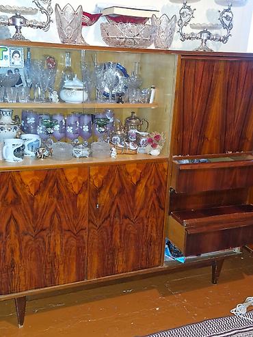 Bufetlər: Retro vitrin-bufet şkaf - Material: laklı təbii ağac fineri (xüsusi — 1