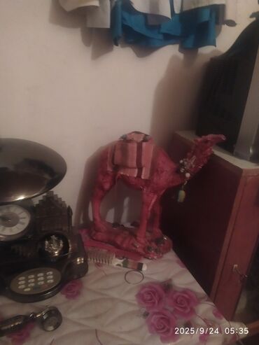 Digər dəstlər və servizlər: Kolleksiya dekor əşyaları və retro telefon saat - Mis və keramikadan — 2