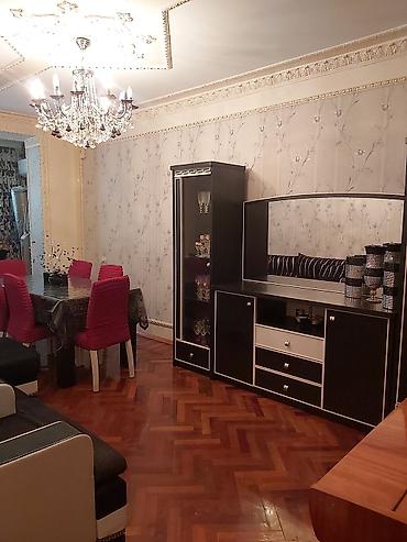 jalə mebel: Mingecevir ṣeher Aydin Memmedov 5 menzil 22 . 5 mertebeli binanin 4 — 4