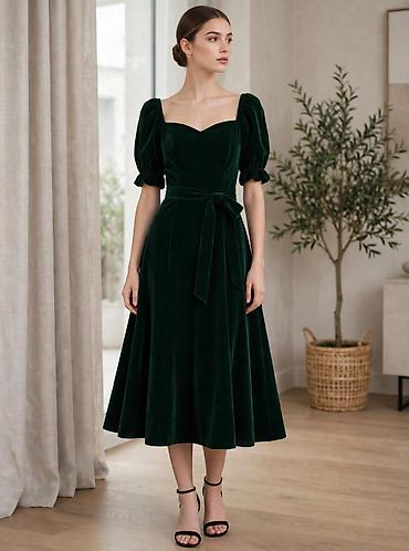 Məhsul: Zümrüd-yaşıl məxmər don Tek 1 defe geyilib yep yenidir -