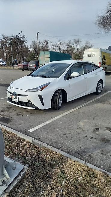 2025: Toyota Prius: 2020 г., 1.8 л, Робот, Гибрид, Седан — 2