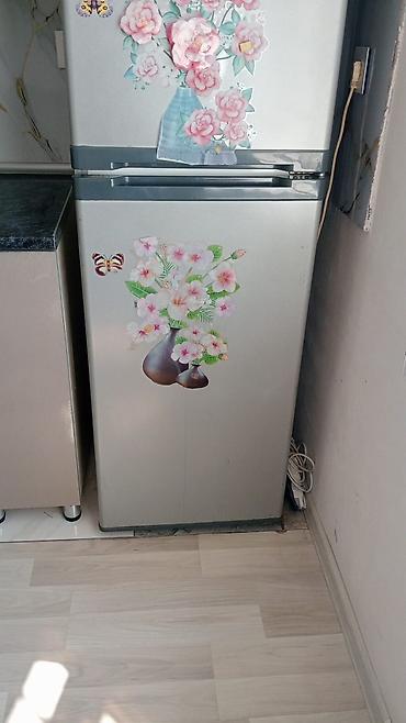 Soyuducu 200azn. Unvan Bine qes Nigazİki kameralı məişət soyuducusu -