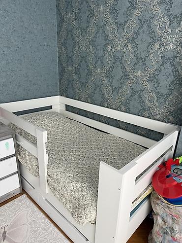 Uşaq otağı üçün mebel dəsti Tərkib: - Aşağıdan çekmecəli tək nəfərlik