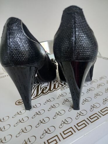 Botinka və botilyonlar: Ölçü: 37, rəng - Qara, Yeni — 11