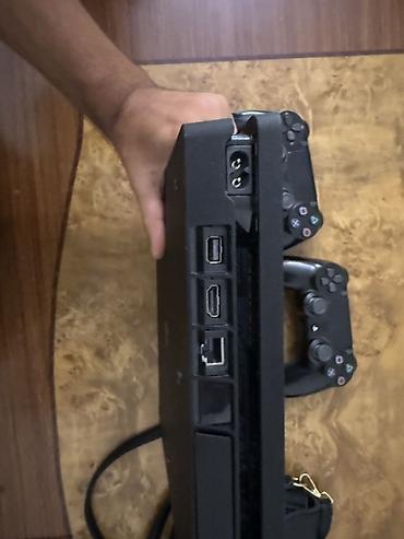 pult ps4: Ps4 slim 1TB ev şəraitində çox az istifadə olunub içərisində 24 ədəd — 2