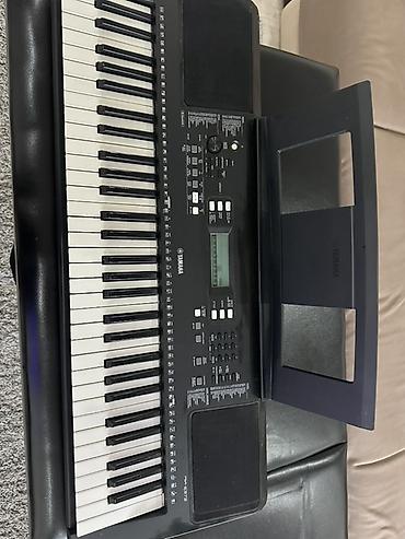 Синтезатор/аранжировщик Yamaha (серия PSR, 61 клавиша) -