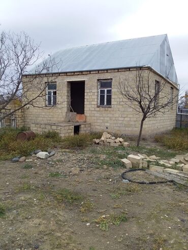 mingecevirde heyet evi: 3 otaqlı, 64 kv. m, Kredit yoxdur, Təmirsiz