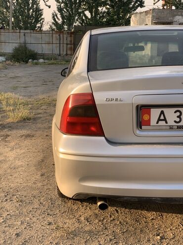 опель инсигния: Opel Vectra: 1997 г., 1.6 л, Механика, Бензин, Седан