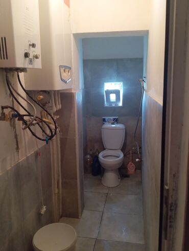 Həyət evləri və villaların satışı: Satılır: həyət evi və torpaq sahəsi - Geniş darvazalı giriş, maşın — 19