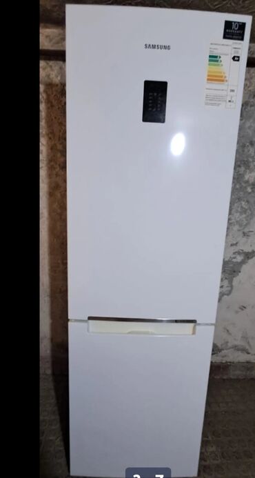 Soyuducular: 2 qapılı Samsung Soyuducu Satılır, rəng - Qara, Dispenserli