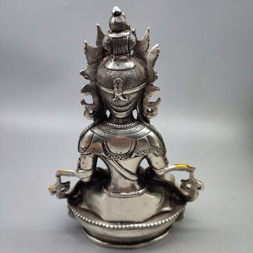 Статуэтки: Дракон 16 см, 1179гр, медь, латунь, напыление серебро. Статуя Будды — 5