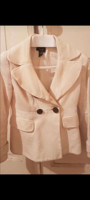zhenskie kostyumy v kletku: Пиджак-пальто, молочного цвета в хорошем состоянии