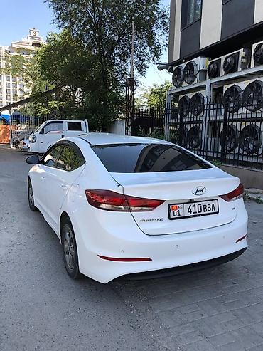 e6 3: Hyundai Avante: 2018 г., 1.6 л, Автомат, Бензин, Седан — 2