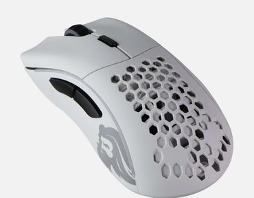 переплетная машина: Беспроводная мышь Glorious Model D Wireless в белом цвете. Glorious