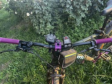 beta fpv: Горный велосипед 29" с тюнингом и аксессуарами, фонарик, телефон — 3