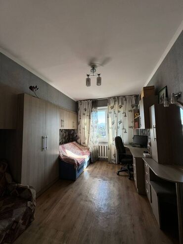 Продажа домов: 3 комнаты, 79 м², Индивидуалка, 6 этаж, Евроремонт