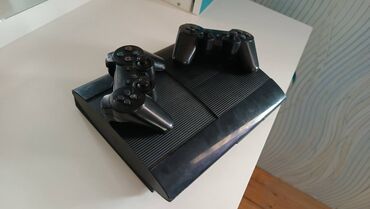 kompüterlər islenmis: PS3 super slim işlək vəziyyətdədir təcili pul lazımdı deyə satılır