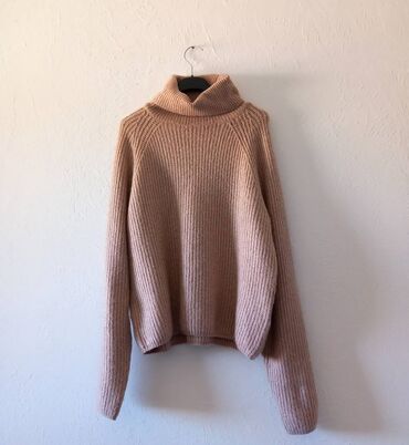 ženske zimske jakne h m: Sinsay nude džemper. Kao nov, u perfektnom stanju. Oversize, naznačena