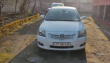 Toyota: Toyota Avensis: 2.2 l | 2007 il Hetçbek