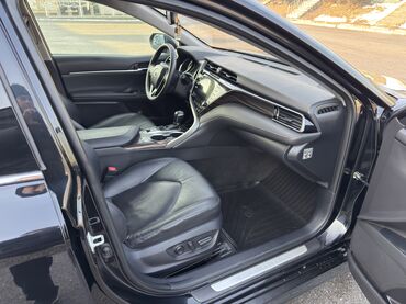 Toyota: Toyota Camry: 2019 г., 2.5 л, Вариатор, Гибрид, Седан — 10