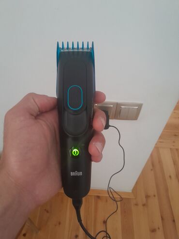 Trimmerlər və saç qırxan maşınlar: Saç qırxan maşın, Braun, İşlənmiş, Ünvandan götürmə — 14