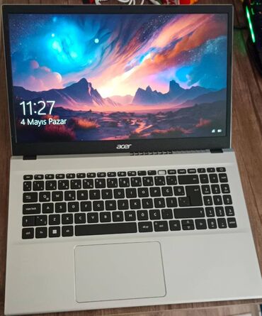 Acer: İşlənmiş Acer Aspire, 15.6 ", Intel Core i5, 512 GB