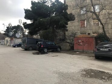 Продается гараж: Qaraj arendaya verilir 4 mkr da ecemiye yaxin erazide istayankda
