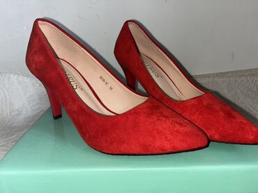 обувь в школу: Туфли 36, цвет - Красный