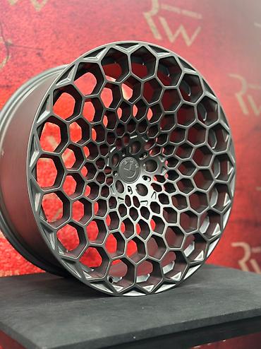 Диски: Диски R 22 BMW, отверстий - 5, Новый — 2