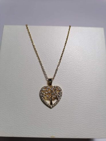 Ogrlice: Nakit, hiruški čelik
Cena 1100din — 11