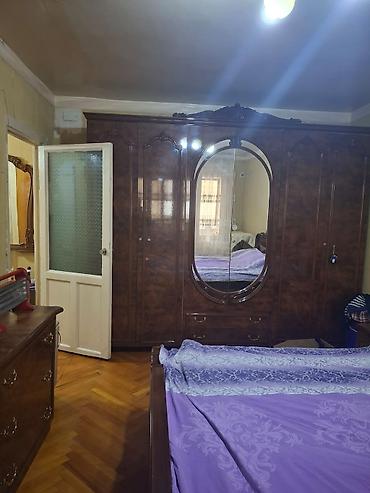 hamam xoncasi: Salam otaq yoldaşı xanım axdarılır 2refiqede ola biler 2bacıda hal — 1
