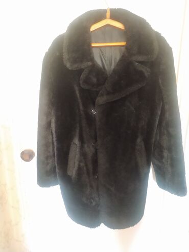 мужской пальто: Продаю мужской полушубок под цигейку, размер 50, б/у
