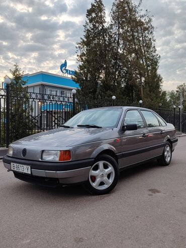 Volkswagen: Volkswagen Golf: 1990 г., 1.8 л, Механика, Бензин, Седан