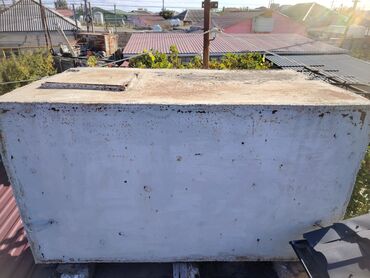 kafel metlax topdan satis: 2 ton yarımlıq su çəni