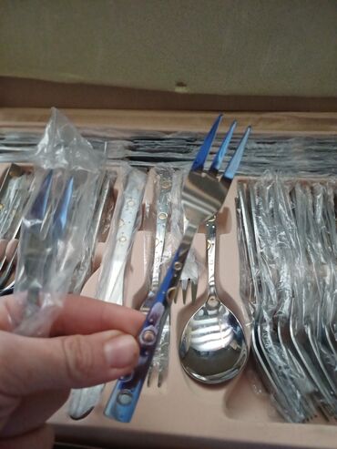 Süfrə ləvazimat dəstləri: Paslanmayan poladdan stolüstü dəst – futlyarlı - Komplekt: bıçaq — 10