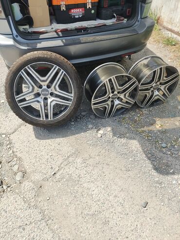 Диски: Литые Диски R 18 AMG, отверстий - 5, Б/у