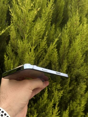 Apple iPhone: IPhone 13 Pro Max, 128 GB, Sierra Blue, Face ID — 12