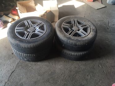капот на хонда аккорд: Дөңгөлөктөр монтажда 175 / 75 / R 13, Жай, Колдонулган, Комплект, Жеңил унаалар, Куйма, тешиктери - 4
