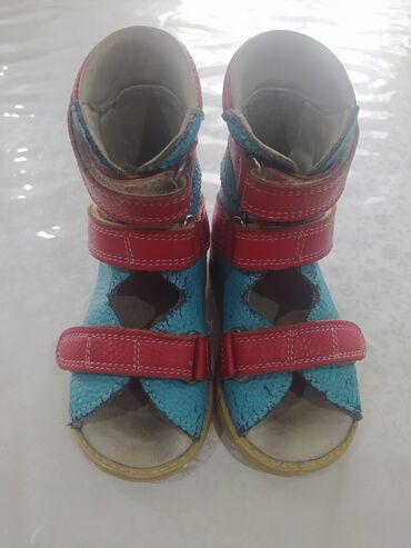 детская ортопедическая обувь зимняя: Ортопедические босоножки, 21 размер, без супинатора, состояние хорошее