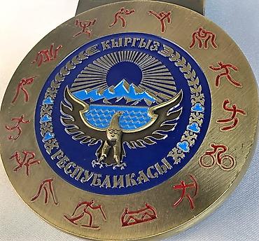 для школа: Медаль спортивная с гербом КР, Ø 10 см, 237 г — 700 сом Самая крупная — 7